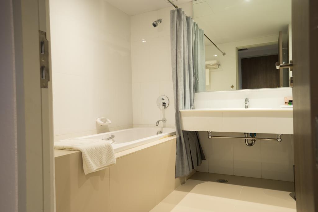 New Season Square Hotel Hat Yai Buitenkant foto