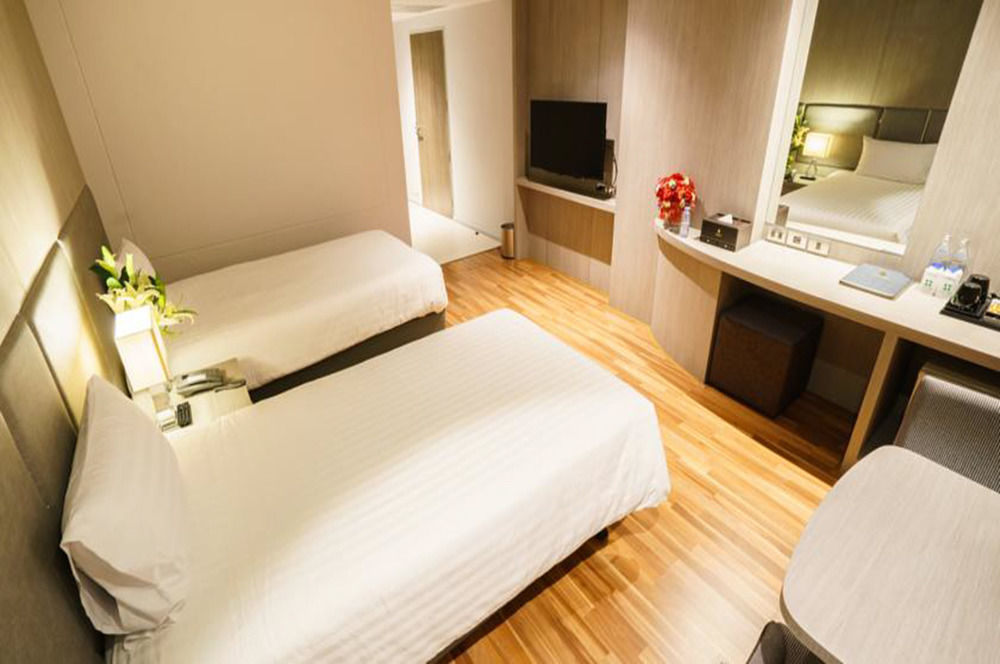 New Season Square Hotel Hat Yai Buitenkant foto